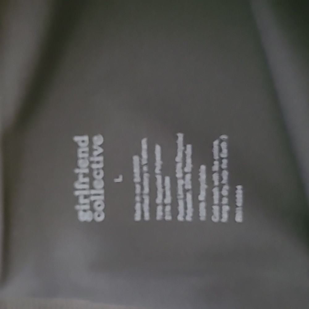 Girlfriend Collective Racer Float Ultralight Split Skort in Black Large.  New - Picture 3 of 5